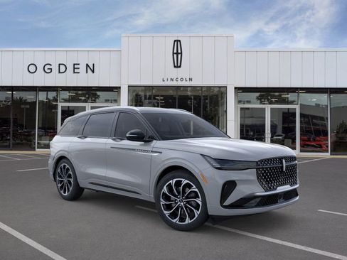 New 2026 Lincoln Nautilus Reserve image 7