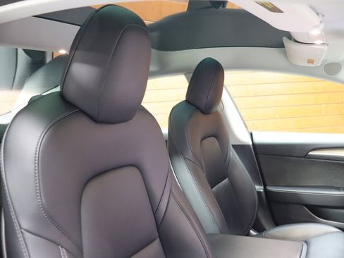 Used 2023 Tesla Model 3 Standard Range image 61