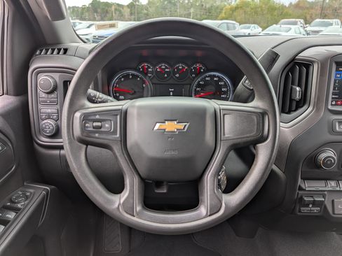 Used 2021 Chevrolet Silverado 2500 Custom w/ Custom Value Package image 23