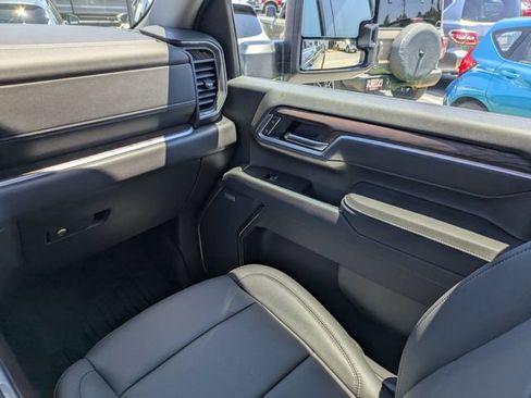 Used 2026 GMC Sierra 2500 SLT w/ SLT Premium Package AWD/4WD image 21
