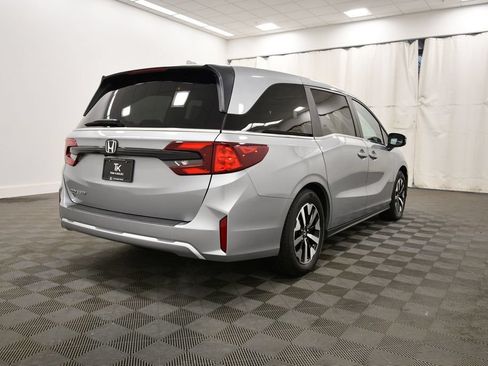 Certified 2025 Honda Odyssey EX-L image 8