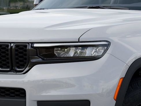 New 2025 Jeep Grand Cherokee L Laredo AWD/4WD image 10