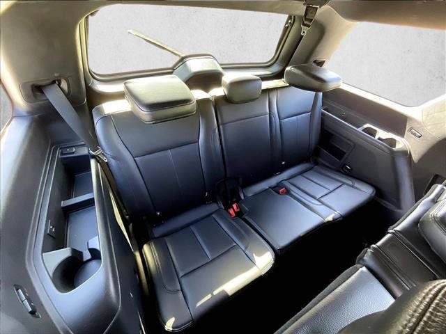 Used 2018 Ford Expedition XLT w/ Equipment Group 202A RWD image 26
