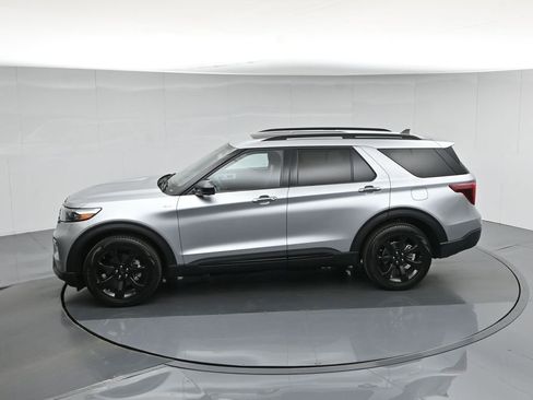 Used 2023 Ford Explorer ST-Line w/ Class IV Trailer Tow Package image 47