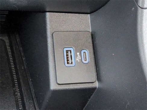 Certified 2024 Ford Edge Titanium w/ Titanium Elite Package image 23