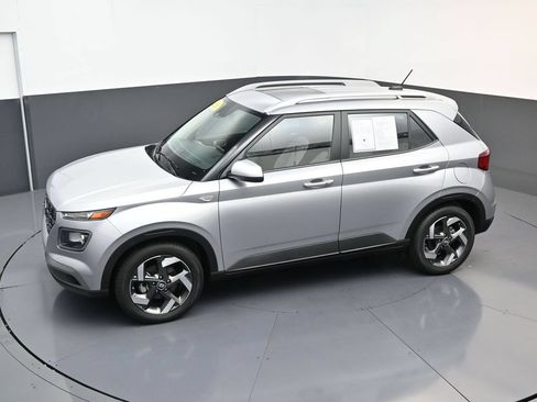Certified 2026 Hyundai Venue SEL FWD image 20
