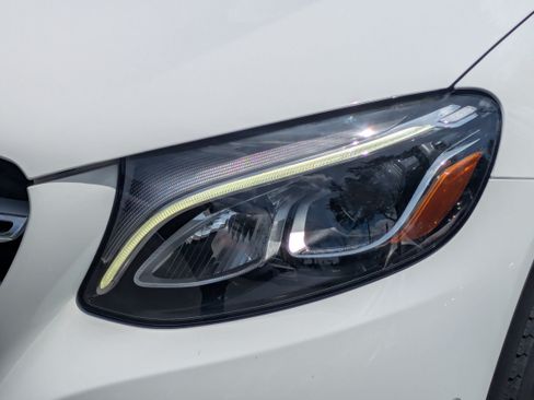 Used 2018 Mercedes-Benz GLC 300 image 9