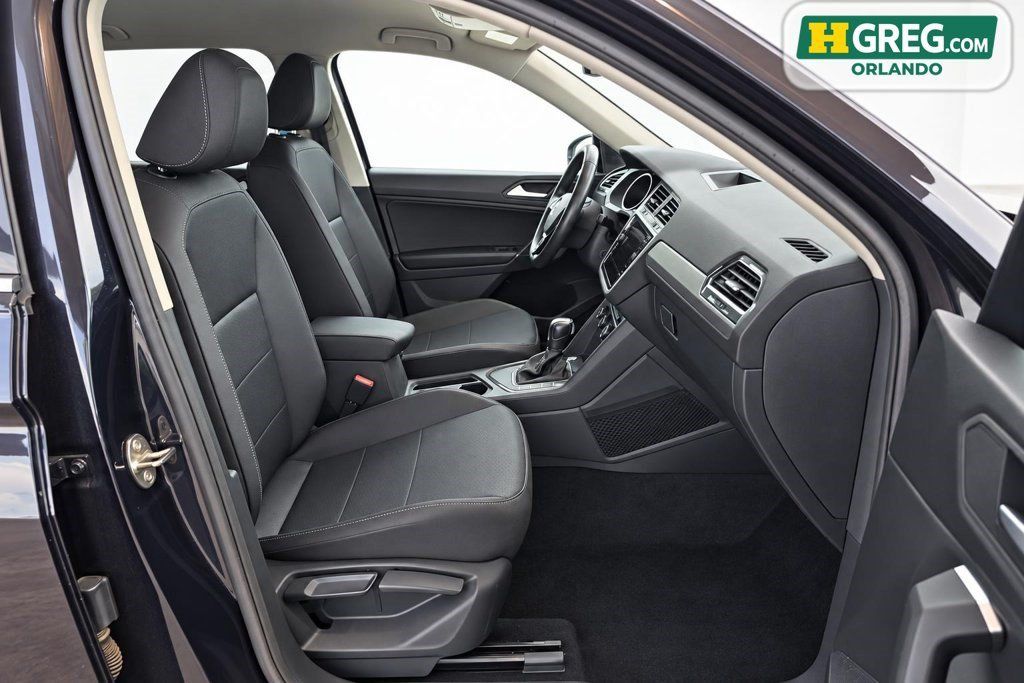 Used 2020 Volkswagen Tiguan SE FWD image 11