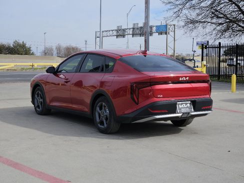 New 2026 Kia K4 LXS image 4