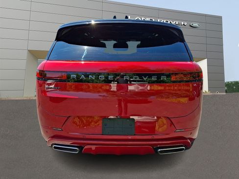Used 2025 Land Rover Range Rover Sport Dynamic SE AWD/4WD image 7