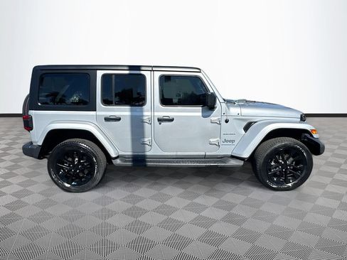 Used 2023 Jeep Wrangler Unlimited Sahara w/ Cold Weather Group AWD/4WD image 5