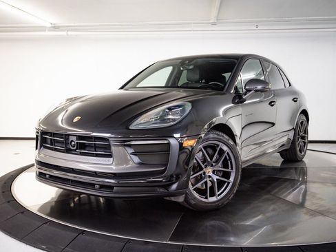 Certified 2023 Porsche Macan Turbo AWD/4WD image 1