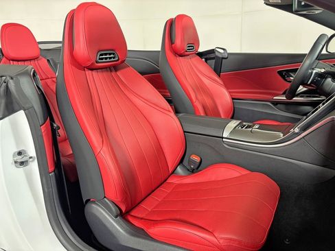 Certified 2024 Mercedes-Benz CLE 300 4MATIC Cabriolet image 33