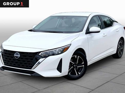 Used 2025 Nissan Sentra SV FWD image 1