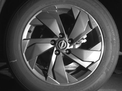 Used 2025 Nissan Rogue SV FWD image 14