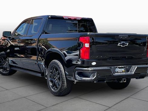 Used 2025 Chevrolet Silverado 1500 High Country w/ Midnight Edition AWD/4WD image 12