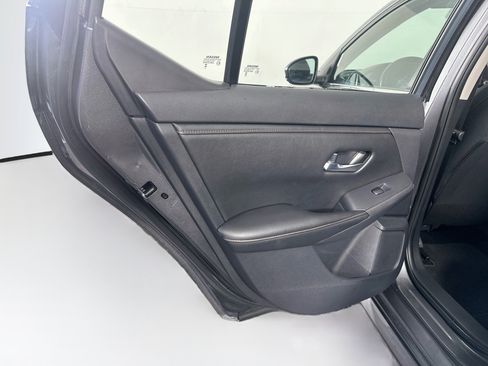 Used 2025 Nissan Sentra SR FWD image 24