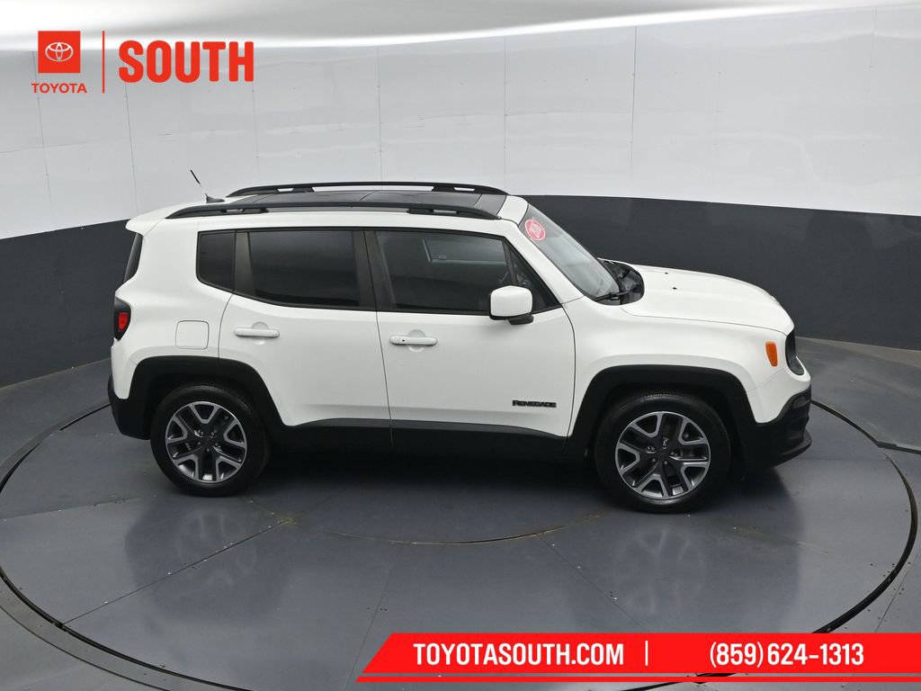 Used 2016 Jeep Renegade Latitude w/ Safety & Security Group FWD image 44