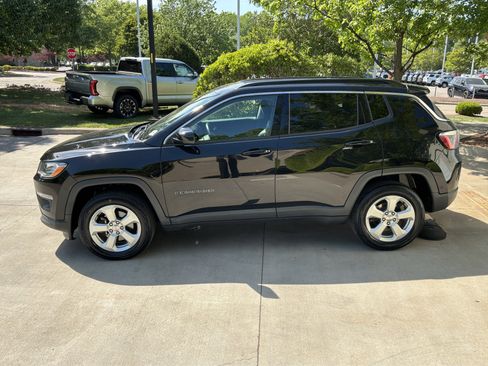 Used 2019 Jeep Compass Latitude w/ Popular Equipment Group image 7