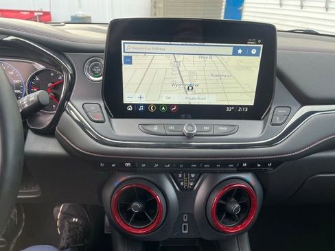 Used 2023 Chevrolet Blazer RS w/ Enhanced Convenience Package image 15