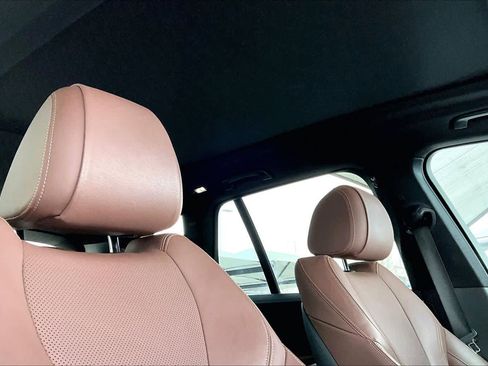 Used 2021 BMW X5 sDrive40i w/ Premium Package image 14