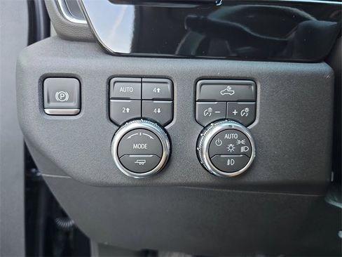New 2026 GMC Sierra 1500 Elevation image 23