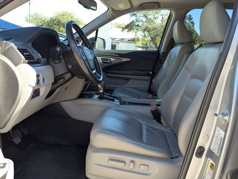 Used 2019 Honda Ridgeline RTL-T image 10