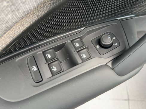 New 2026 Volkswagen Tiguan S image 13