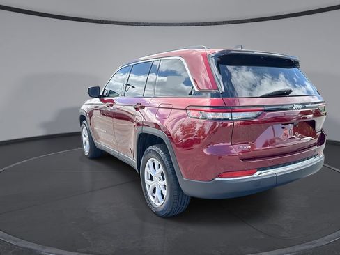 Used 2022 Jeep Grand Cherokee Limited AWD/4WD image 10