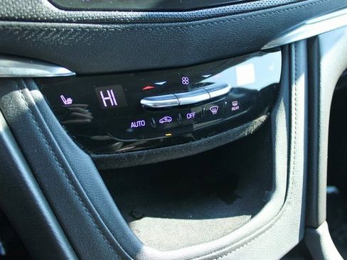 Used 2019 Cadillac XT5 Luxury image 19