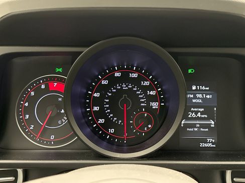 Used 2023 Hyundai Elantra SEL FWD image 9
