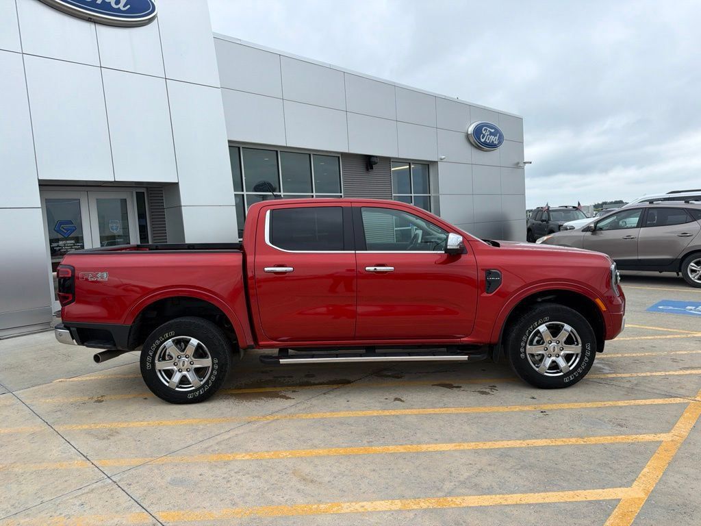 Used 2024 Ford Ranger Lariat w/ FX4 Off-Road Package AWD/4WD image 10