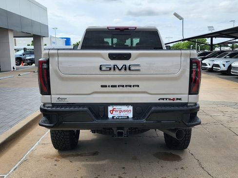 New 2026 GMC Sierra 2500 AT4X w/ LPO, Black Badging Package AWD/4WD image 4