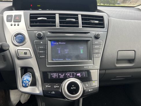 Used 2012 Toyota Prius V Three image 15