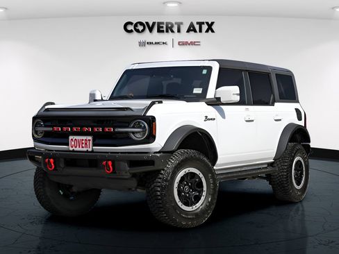 Used 2023 Ford Bronco Outer Banks w/ Sasquatch Package AWD/4WD image 2