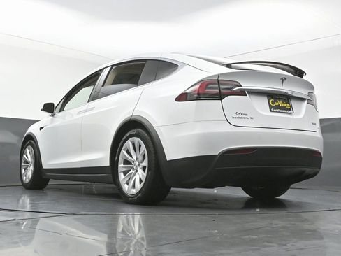 Used 2019 Tesla Model X 100D image 49