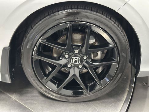 Certified 2025 Honda Civic Sport image 17