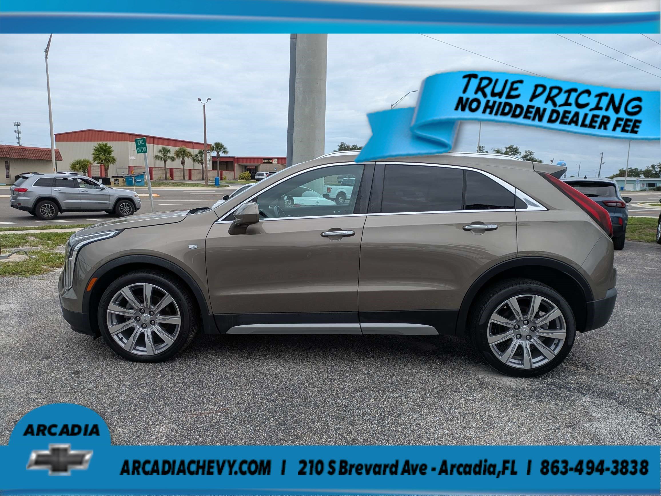 Used 2020 Cadillac XT4 Premium Luxury w/ Driver Assist Package FWD image 7