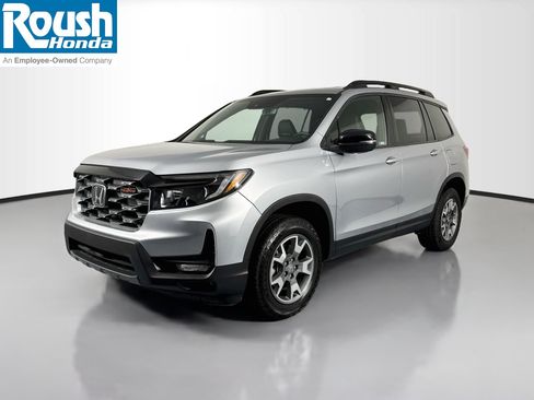Certified 2023 Honda Passport TrailSport image 1