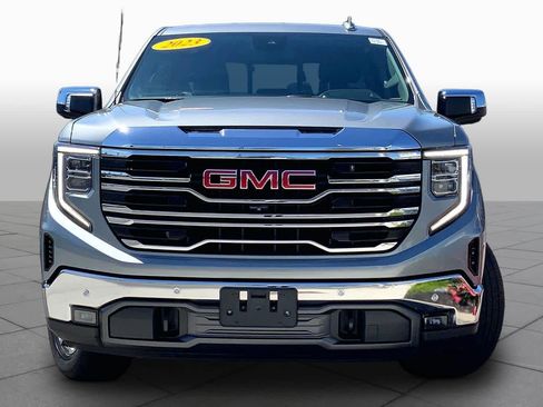 Used 2023 GMC Sierra 1500 SLT w/ SLT Premium Plus Package AWD/4WD image 4