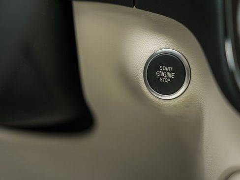 New 2026 Volvo XC40 B5 Ultra w/ Protection Package Premier image 25