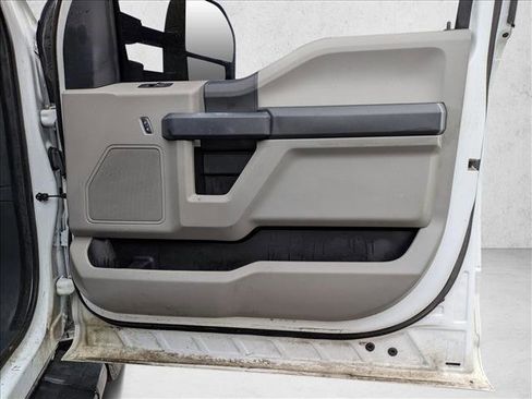 Used 2022 Ford F350 XL w/ Power Equipment Group image 15