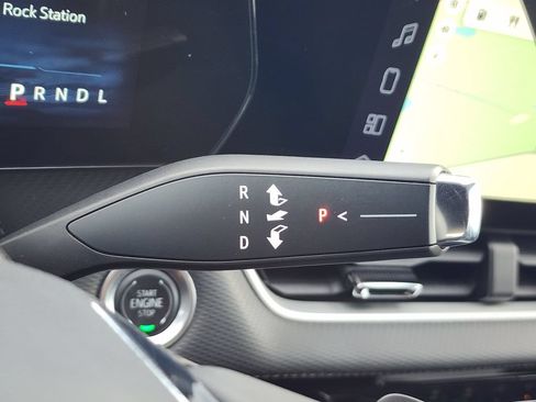 Certified 2025 Chevrolet Equinox LT FWD image 28