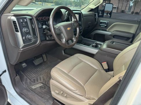 Used 2019 Chevrolet Silverado 2500 LTZ w/ Duramax Plus Package image 16