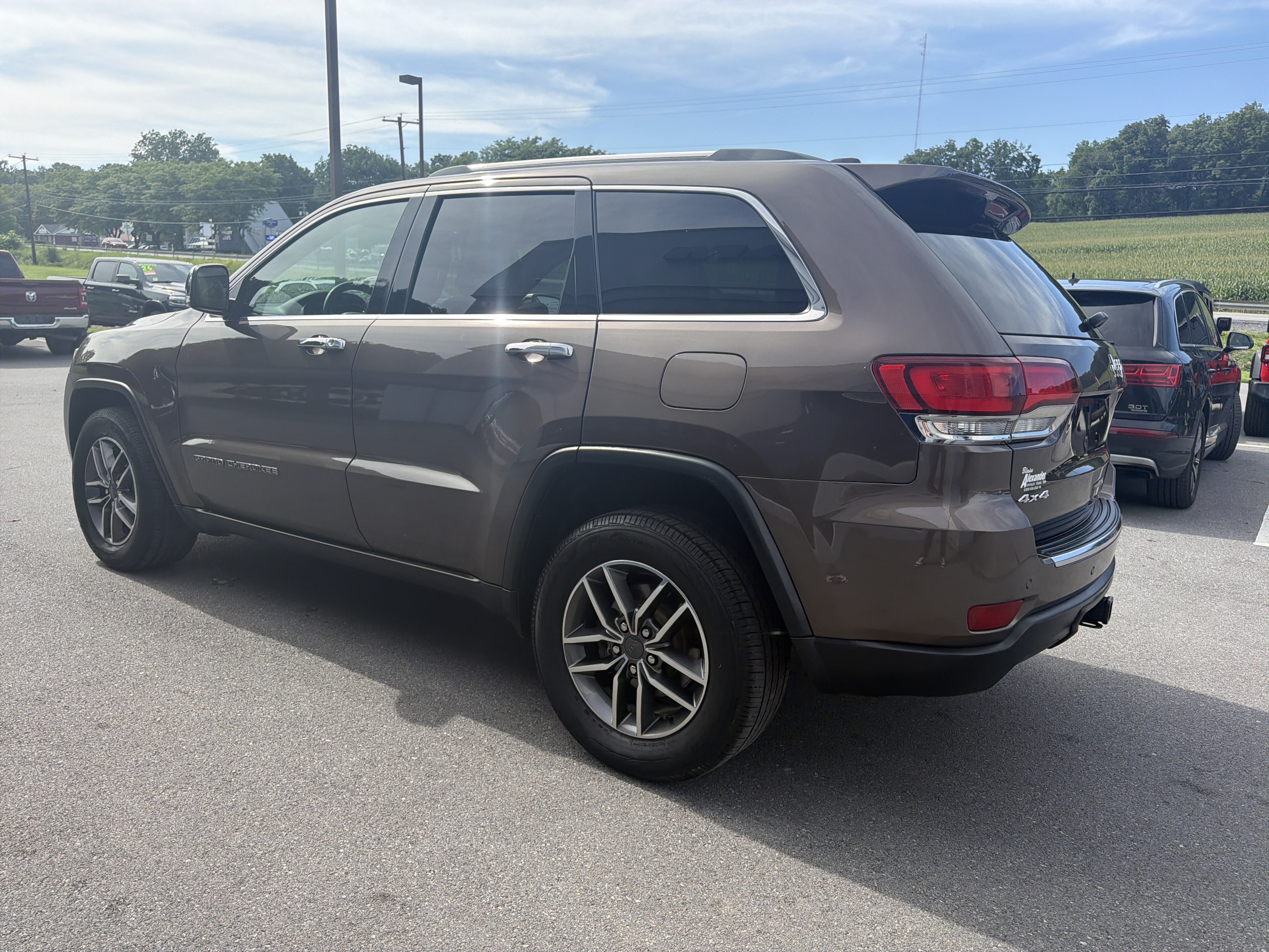 Used 2020 Jeep Grand Cherokee Limited w/ Trailer Tow Group IV AWD/4WD image 6