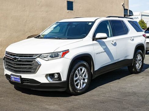 Used 2019 Chevrolet Traverse LT FWD image 3