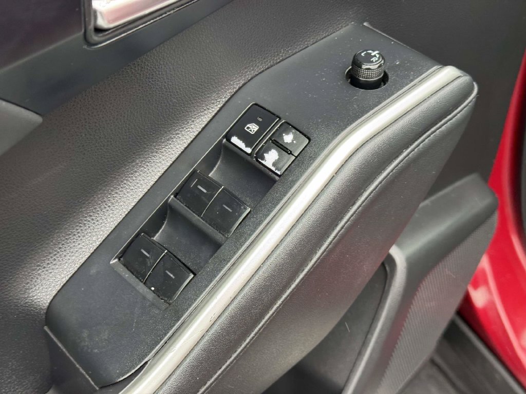 Used 2022 Toyota Highlander XSE FWD image 18