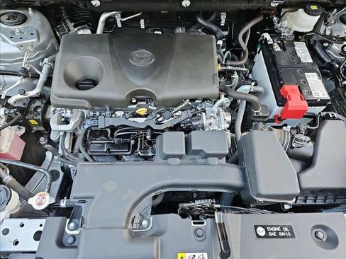 Used 2025 Toyota RAV4 XLE FWD image 22