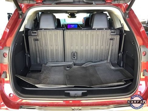 Used 2023 Toyota Highlander Limited image 50