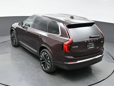 Used 2025 Volvo XC90 B5 Ultra AWD/4WD image 35